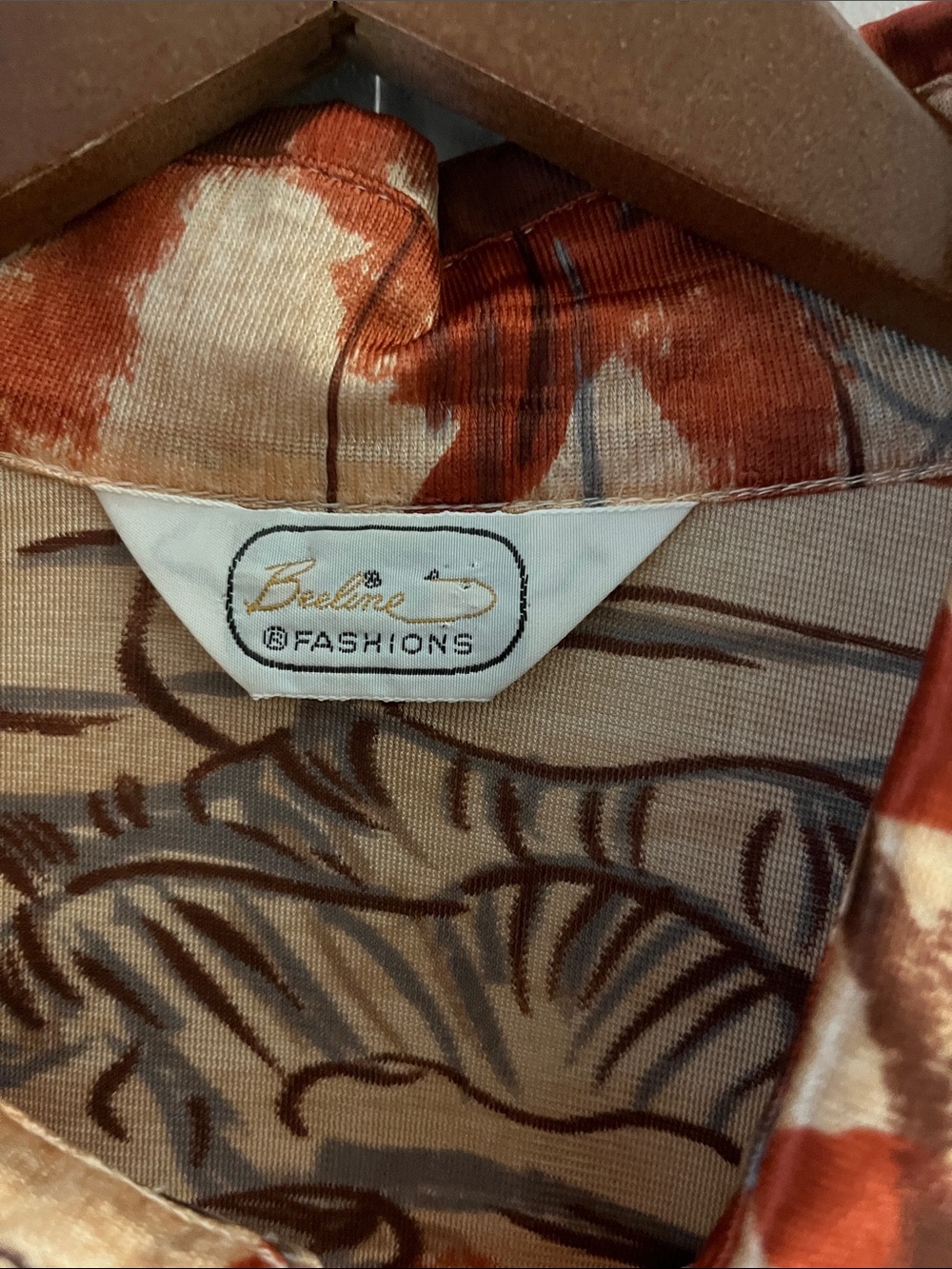 Vintage-Inspired Men's Long Sleeve Printed Shirt - Rust/Beige - Picture 3 of 10